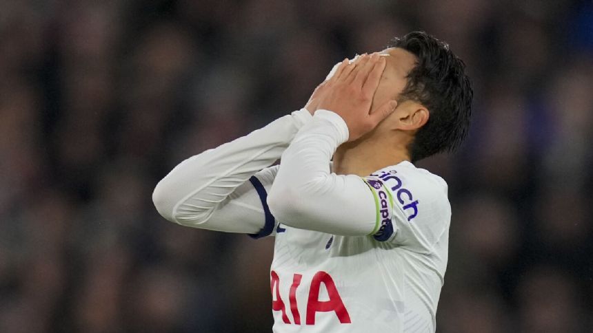 Tottenham held 1-1 at West Ham to dent Champions League hopes