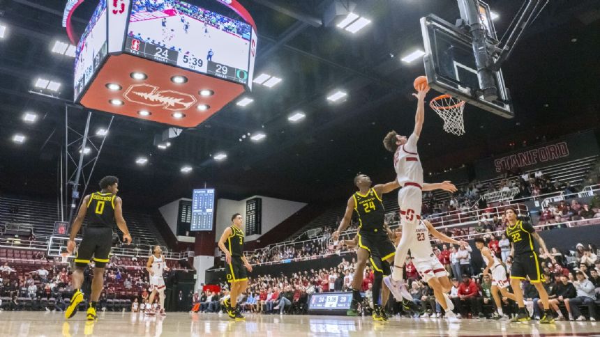Trio helps Oregon cruise to 78-65 victory over Stanford