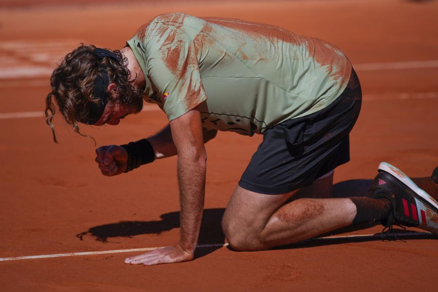 Tsitsipas successfully defends title in Monte Carlo