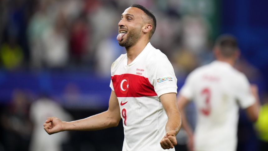 Turkey reaches Euro 2024 knockout round and eliminates Czech Republic in 2-1 win