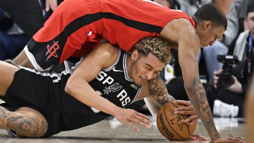 VanVleet scores 21 points and Rockets hold off Spurs 103-101 on an off night for Wembanyama
