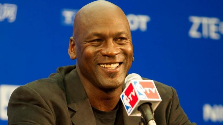 Watch: Michael Jordan Makes Duke-north Carolina Joke During Phone Call 