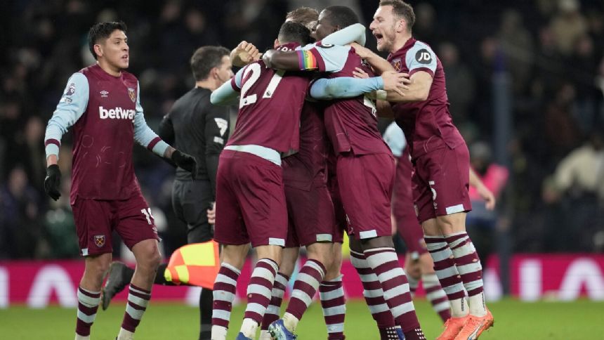 West Ham fights back to beat Tottenham 2-1 in the Premier League