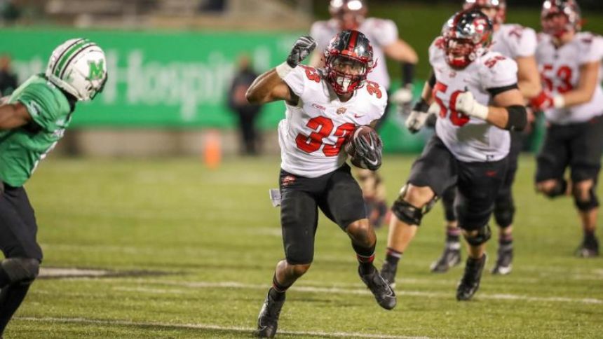 Western Kentucky vs. Austin Peay odds, line: 2022 college football picks, Week 0 predictions from top expert