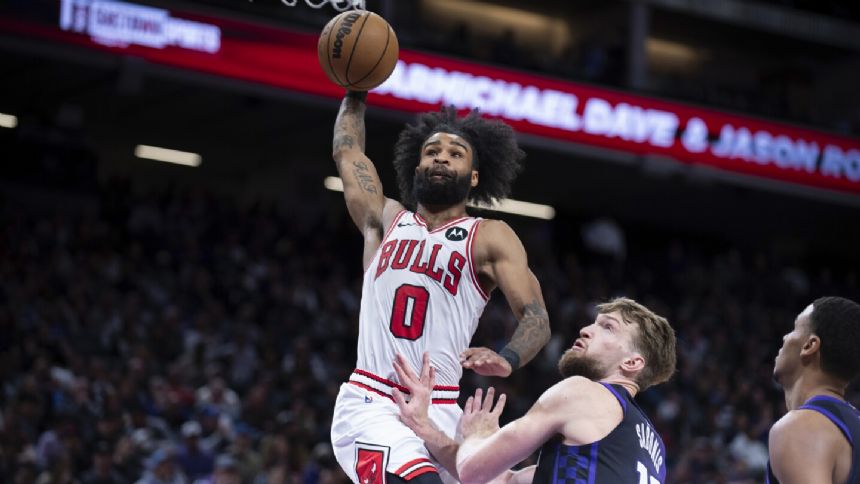 White scores career-high 37 as Bulls rally from 22 down to stun Kings 113-109