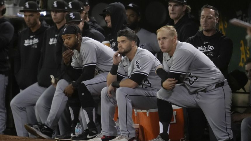 White Sox lose 21st straight game, tying AL record set by 1988 Baltimore Orioles, falling 5-1 to A's