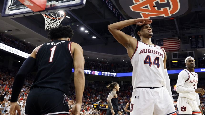 Williams, Broome lead No. 13 Auburn to 101-61 rout of No. 11 South Carolina