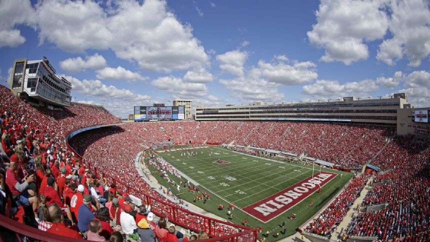 Wisconsin becomes 16th Big Ten school to sell alcohol in general seating areas at football games