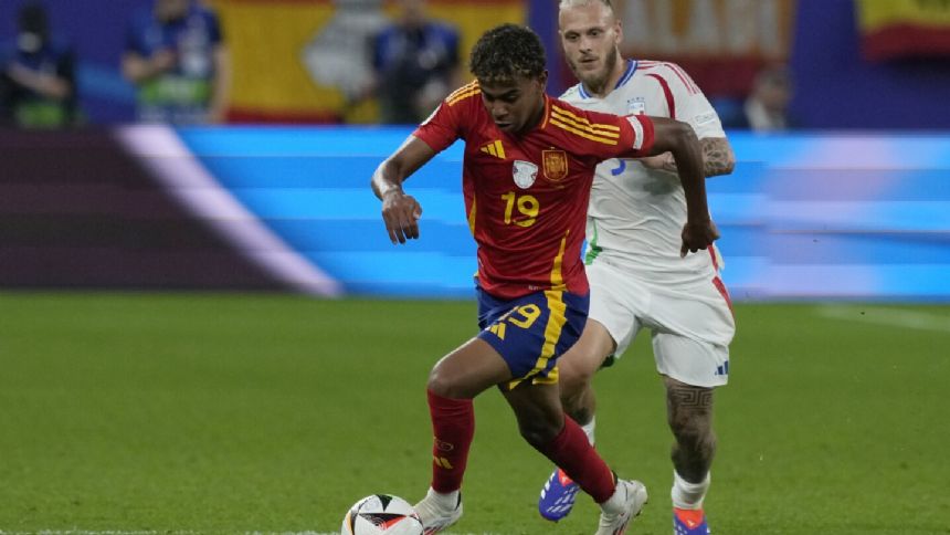 With Messi-style dribbling and skills, Lamine Yamal thrills in latest Spain win at Euro 2024