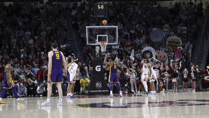 Wright hits 2 late free throws, LSU comes from down 16 to stun No. 11 South Carolina