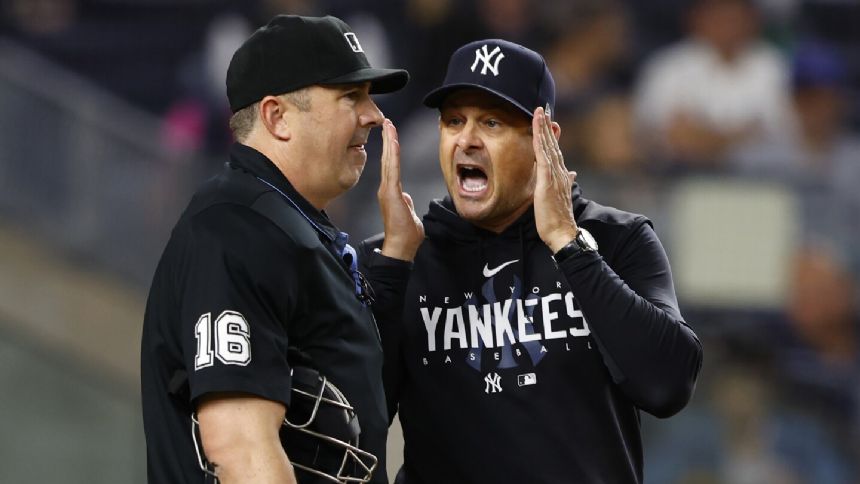 MLB rumors: Yankees double down on Aaron Boone