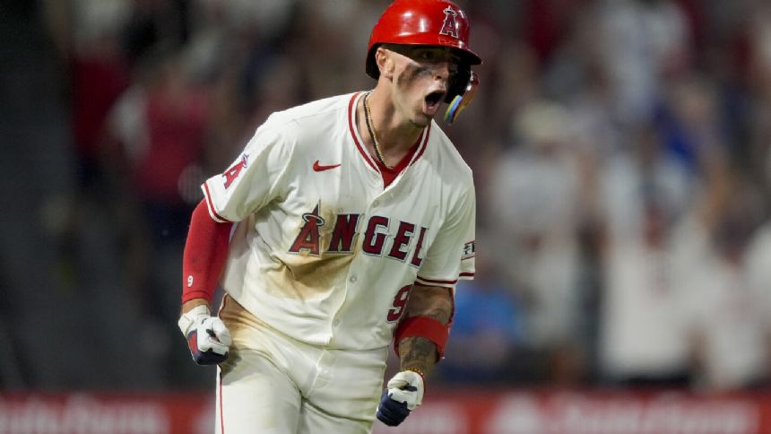 Zach Neto's 3-run homer rallies Angels to 5-4 victory over Mets despite J.D. Martinez's grand slam