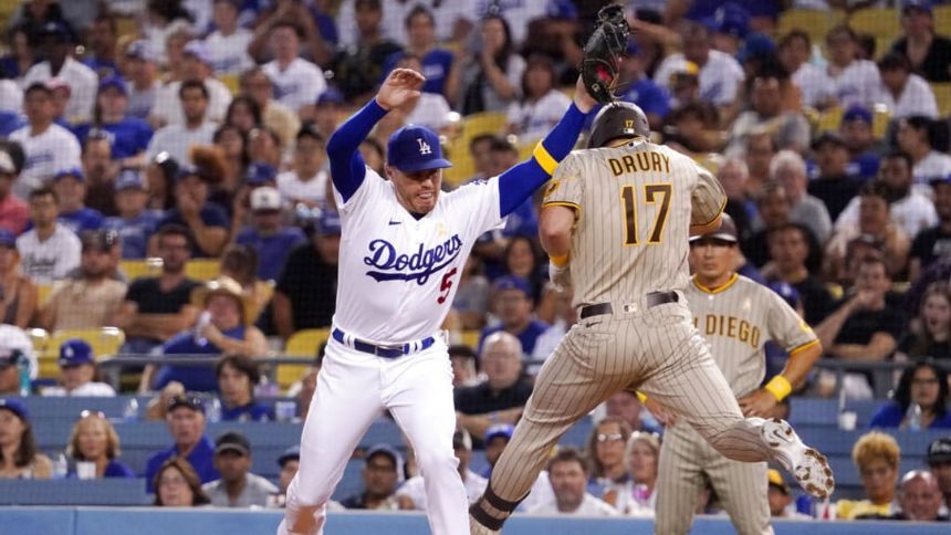 Dodgers vs Padres Betting Odds, Free Picks, and Predictions (9/27/2022)