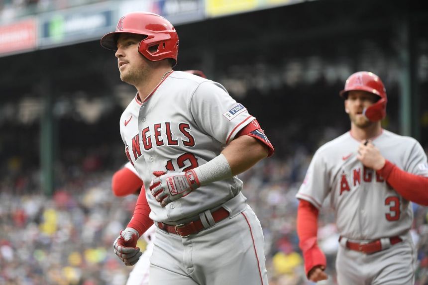 MLB/ Ohtani's RBI triple, Moniak's big night propel Angels past slumping  Yankees, 5-1