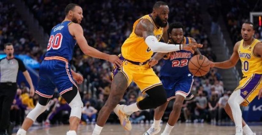 Lakers vs Warriors Betting Odds, Free Picks, and Predictions (10/18/2022)