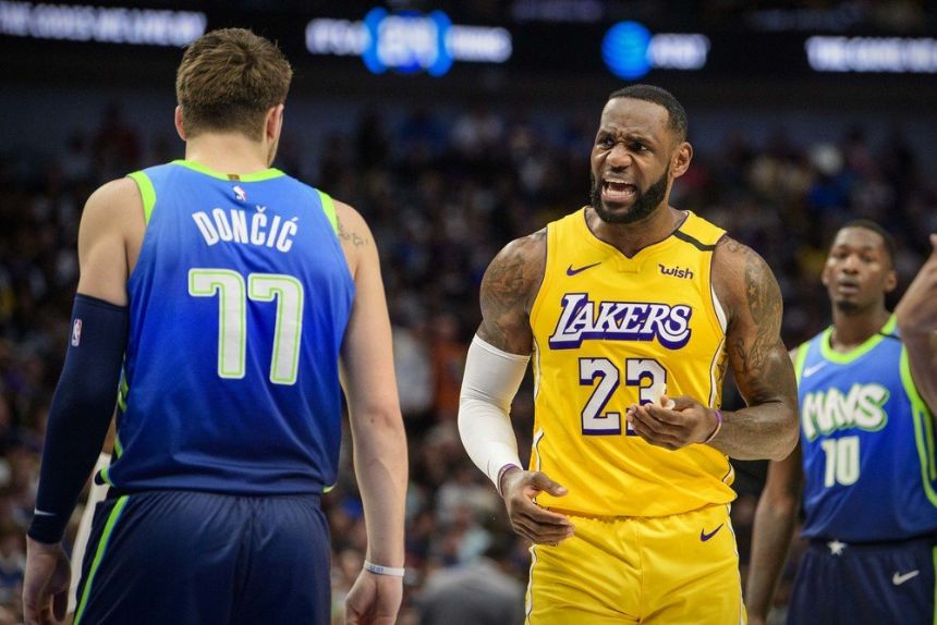 Lakers vs Mavericks Betting Odds, Free Picks, and Predictions (2/26/2023)