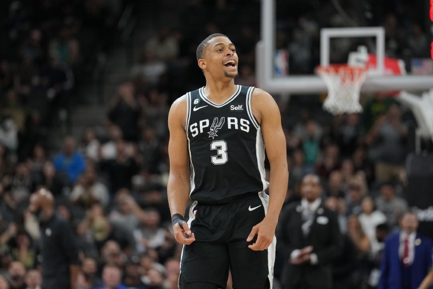 Hawks vs Spurs Betting Odds, Free Picks, and Predictions (11/30/2023)