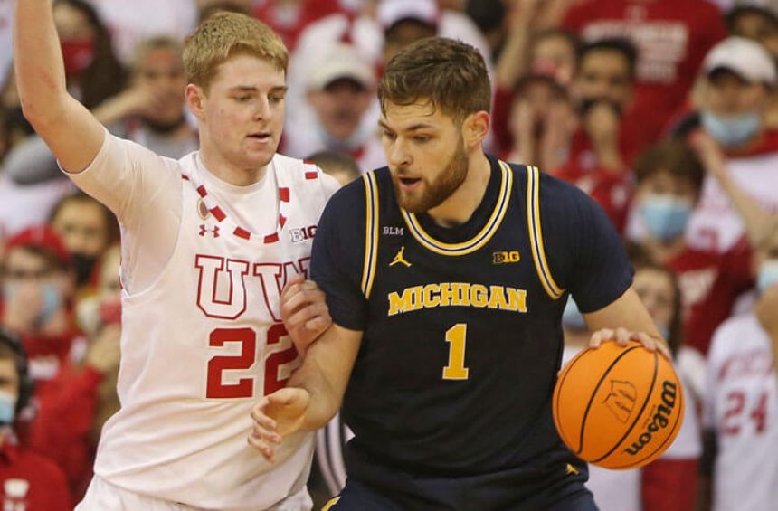 Wisconsin vs Michigan Betting Odds, Free Picks, and Predictions (2/26/2023)