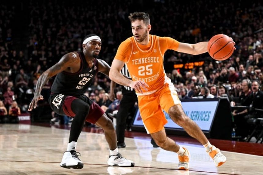 South Carolina vs. Tennessee Betting Odds, Free Picks, and Predictions - 6:30 PM ET (Tue, Jan 30, 2024)