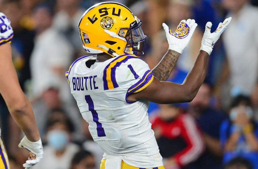 LSU vs Florida Betting Odds, Free Picks, and Predictions (10/15/2022)