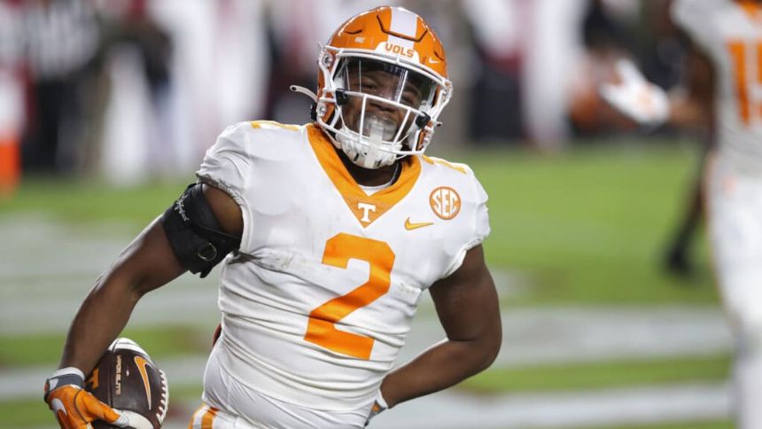 Clemson vs Tennessee Betting Odds, Free Picks, and Predictions (12/30/2022)