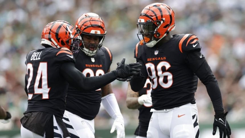 Burrow-Chase connection leads Bengals past Saints 30-26