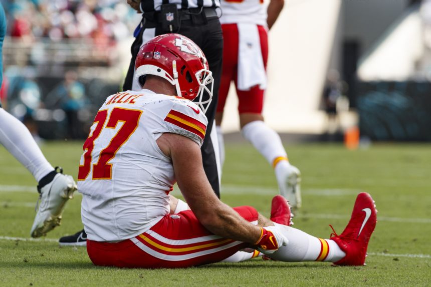 Chiefs overcome mistakes to beat Jaguars 17-9, Kansas City's 3rd win vs  Jacksonville in 10 months - Sunday, September 17, 2023 - CapperTek