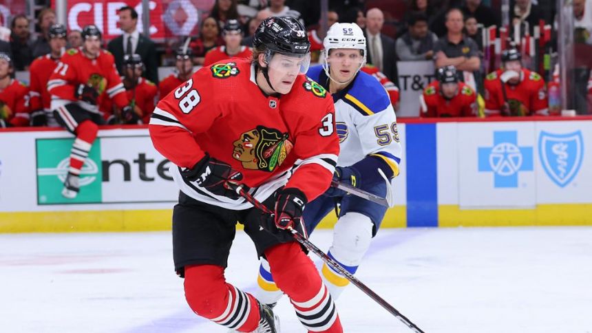 Red Wings vs. Blackhawks Betting Odds, Free Picks, and Predictions - 8:30 PM ET (Sat, Oct 1, 2022)
