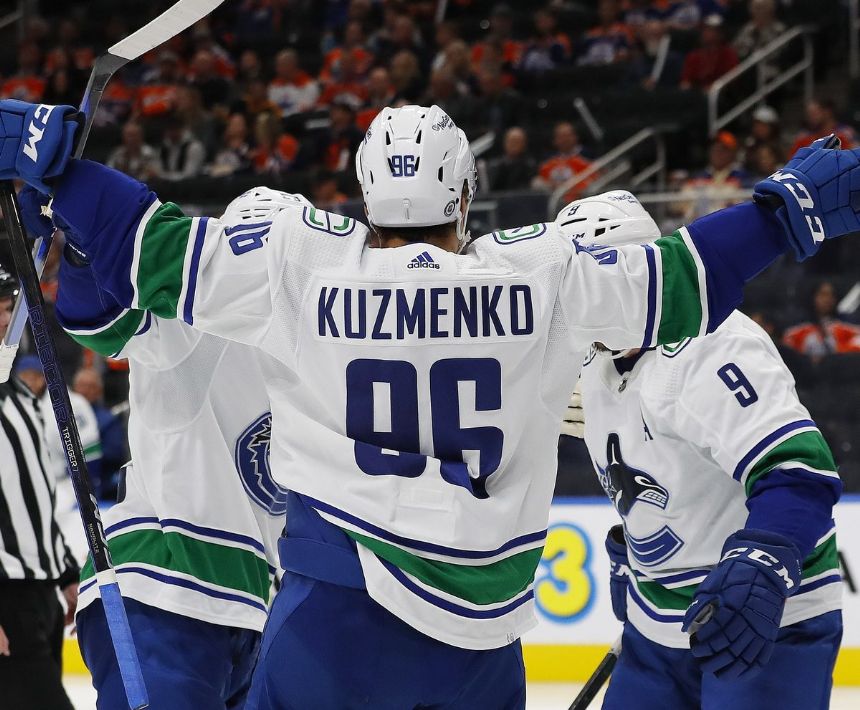 Canucks vs Flyers Betting Odds, Free Picks, and Predictions (10/15/2022)