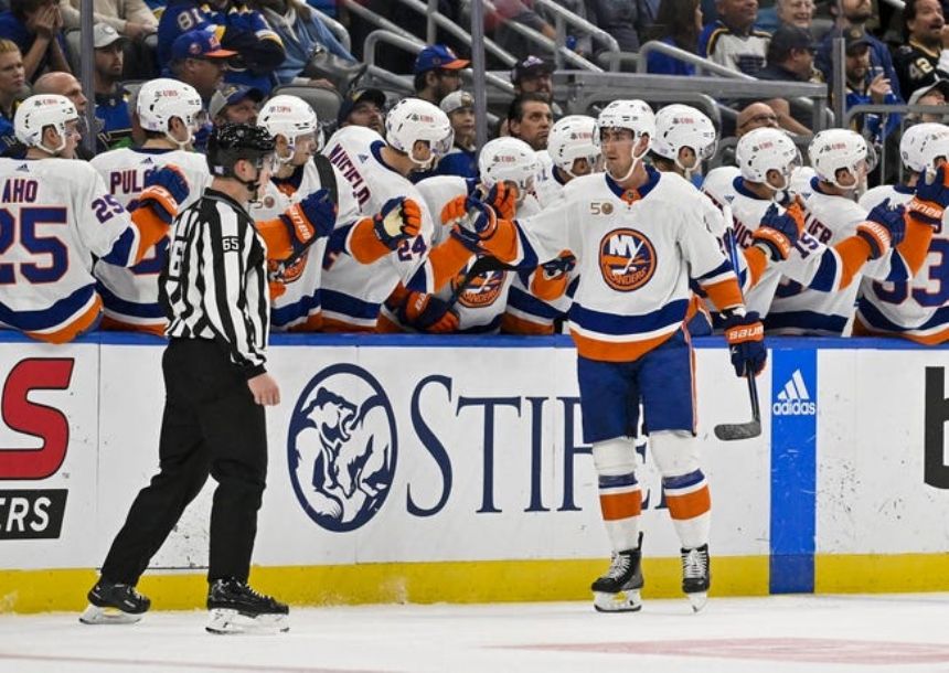 Islanders vs Senators Betting Odds, Free Picks, and Predictions (11/14/2022)