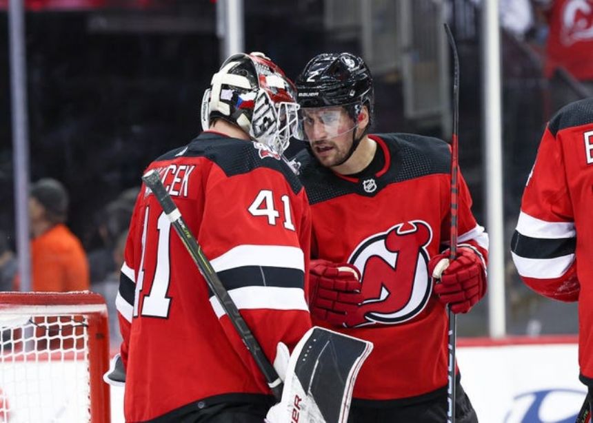 Devils vs Senators Betting Odds, Free Picks, and Predictions (11/19/2022)