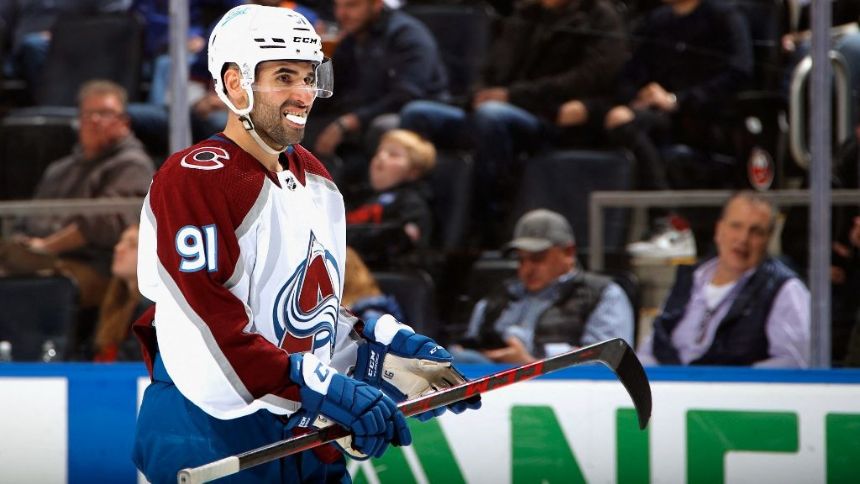 Avalanche vs Blues Betting Odds, Free Picks, and Predictions (12/11/2022)