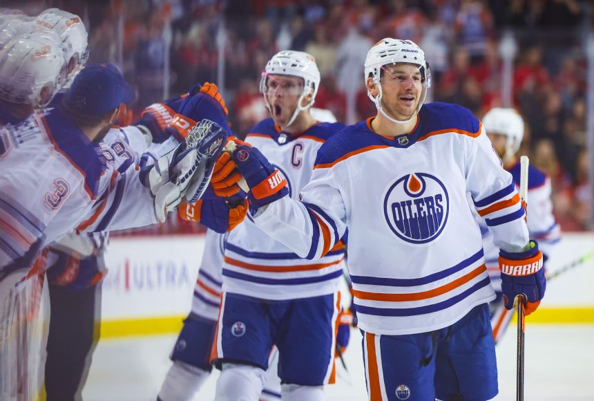 Oilers vs Predators Betting Odds, Free Picks, and Predictions (12/13/2022)