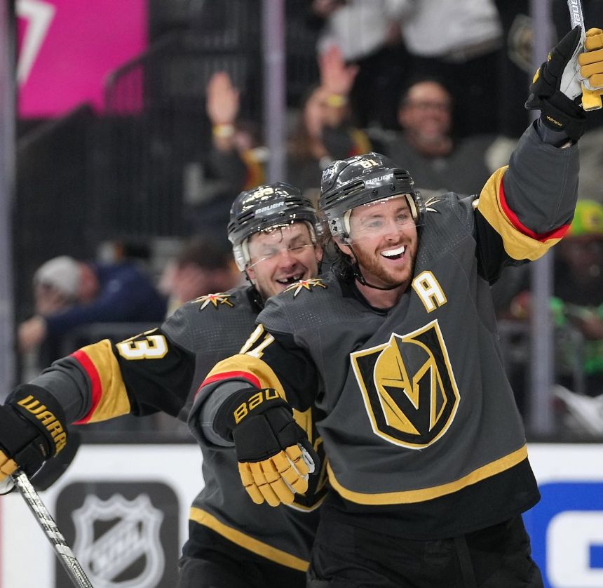 Golden Knights vs Blackhawks Betting Odds, Free Picks, and Predictions (12/15/2022)