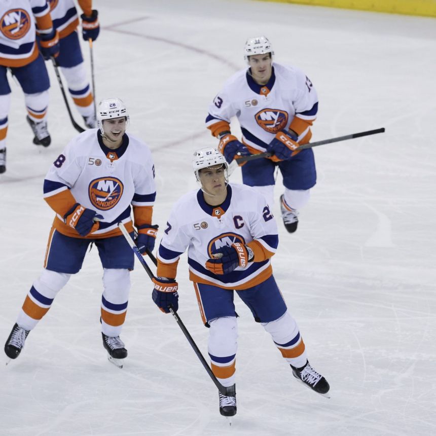 Islanders vs Coyotes Betting Odds, Free Picks, and Predictions (12/16/2022)