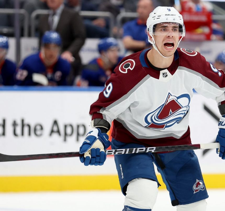 Predators vs Avalanche Betting Odds, Free Picks, and Predictions (12/17/2022)