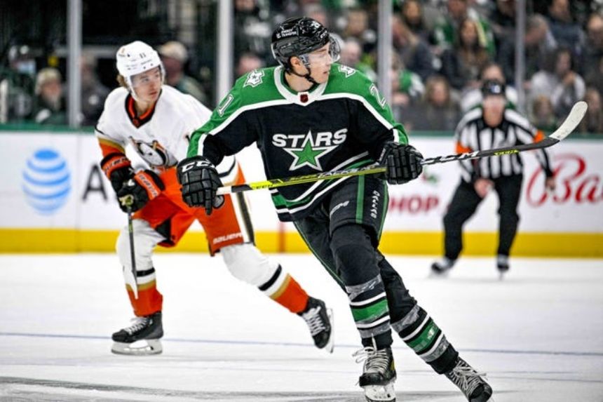 Stars vs Wild Betting Odds, Free Picks, and Predictions (2/17/2023)