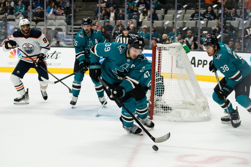 Blackhawks vs Sharks Betting Odds, Free Picks, and Predictions (2/25/2023)