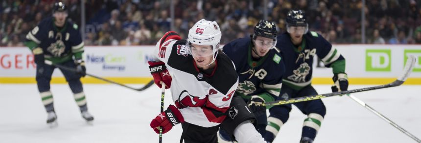 Devils vs Canucks Betting Odds, Free Picks, and Predictions (12/5/2023)