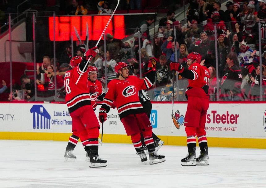 Red Wings vs Hurricanes Betting Odds, Free Picks, and Predictions (1/19/2024)